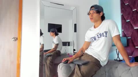 Tony Benedetti online show from January 18, 8:40 pm