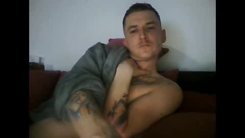 tonystrawberry online show from April 13, 8:46 pm