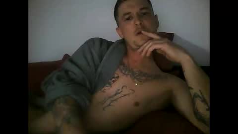 tonystrawberry online show from May 9, 1:00 am