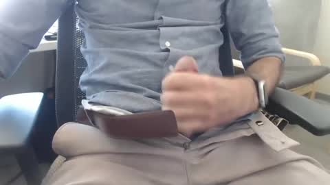Snapshot of too_hairy chatting on October 6, 8:15 pm too_hairy online show from October 6, 8:15 pm