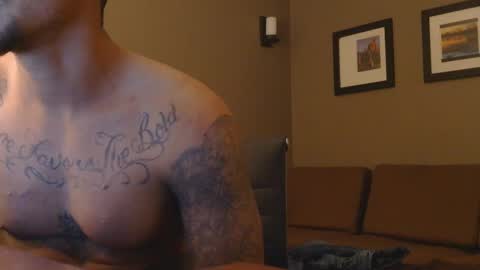 Snapshot of toomuchsmoke chatting on January 8, 2:35 am toomuchsmoke online show from January 8, 2:35 am