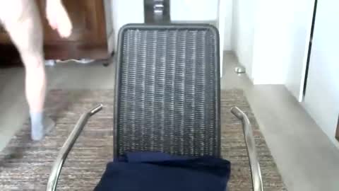 Alex online show from April 14, 9:45 am