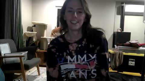 tootsiefoote001 online show from May 16, 1:24 am