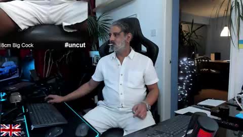 topalphaboss online show from December 5, 5:11 pm