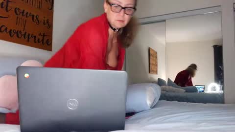 Top Floor Temptress online show from September 18, 2:48 am