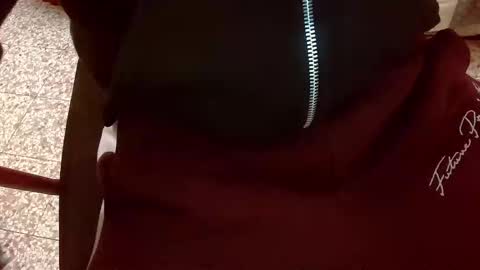 Snapshot of topg84 chatting on December 22, 6:48 pm Topg84 online show from December 22, 6:48 pm