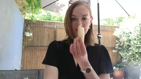 Topsy online show from November 19, 10:58 am