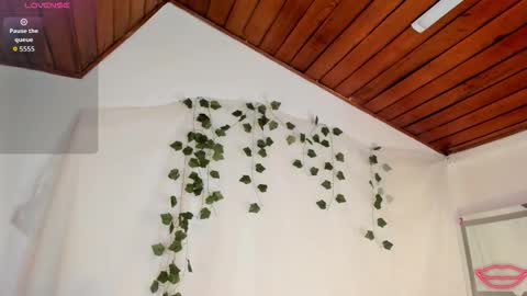 tori_just online show from March 20, 5:29 pm