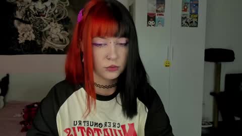 Snapshot of toriayun0 chatting on February 23, 10:20 pm your personal gothic girl check it online show from February 23, 10:20 pm