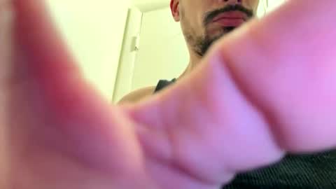 toronto5656 online show from November 3, 7:20 am