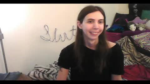 Snapshot of totalfuckingadorable chatting on October 10, 5:57 am Luna online show from October 10, 5:57 am