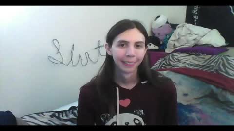Snapshot of totalfuckingadorable chatting on October 16, 6:57 am Luna online show from October 16, 6:57 am