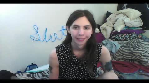 Snapshot of totalfuckingadorable chatting on October 17, 7:01 am Luna online show from October 17, 7:01 am