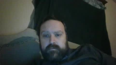 Snapshot of totalpackage2089 chatting on December 17, 10:22 pm Big Daddy Balls online show from December 17, 10:22 pm