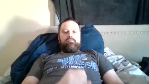 Snapshot of totalpackage2089 chatting on February 17, 4:06 pm Big Daddy Balls online show from February 17, 4:06 pm