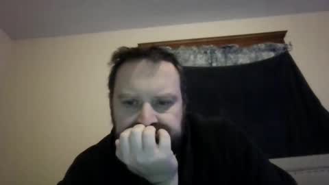 Snapshot of totalpackage2089 chatting on December 5, 10:17 pm Big Daddy Balls online show from December 5, 10:17 pm