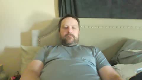 Snapshot of totalpackage2089 chatting on October 12, 3:59 pm Big Daddy Balls online show from October 12, 3:59 pm