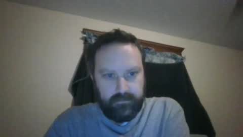 Snapshot of totalpackage2089 chatting on December 18, 2:21 am Big Daddy Balls online show from December 18, 2:21 am