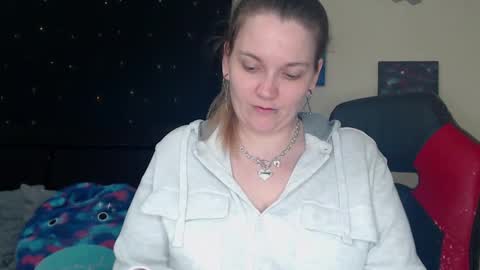 Snapshot of toxiclilly chatting on March 1, 8:23 am Lilly Miss Mistress Goddess Maam Queen Boss online show from March 1, 8:23 am