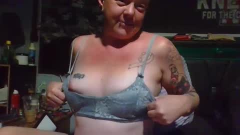 ToxicTemptress420 online show from December 20, 8:10 am