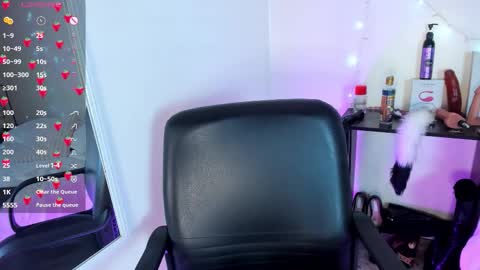 tracy online show from November 19, 9:24 pm