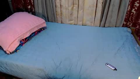 Gigi online show from April 1, 7:55 pm