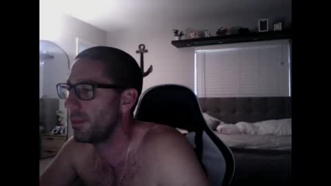 TravisKenn online show from December 29, 7:53 pm