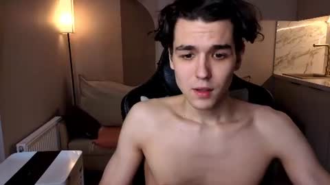 travisrivas online show from June 27, 1:50 pm