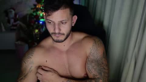 TRAVISS HOLDEN online show from December 18, 4:31 am