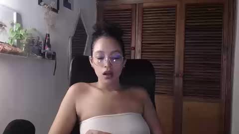 Emily online show from September 13, 10:34 pm