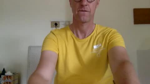 trebo00788 online show from June 2, 7:54 am