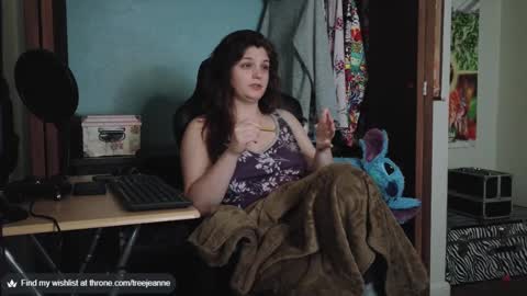 Snapshot of treejeanne chatting on September 14, 1:19 am TreeJeanne online show from September 14, 1:19 am
