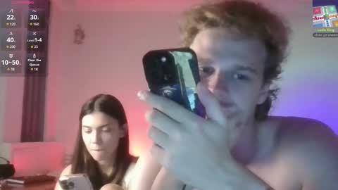 Sarah And Jon online show from April 18, 11:01 am