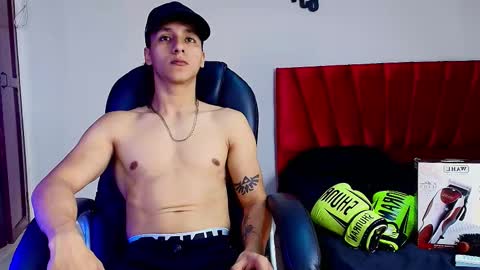 Snapshot of trevor_belmon chatting on September 20, 5:43 am Trevor Belmon online show from September 20, 5:43 am