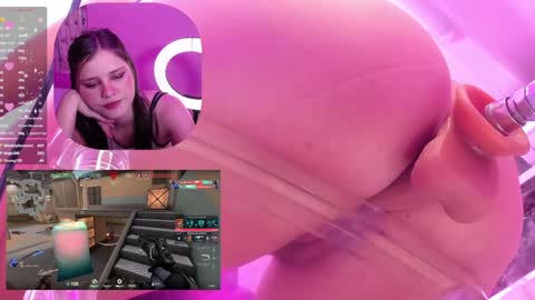 Snapshot of trianna__ chatting on January 31, 6:14 pm Trianna online show from January 31, 6:14 pm