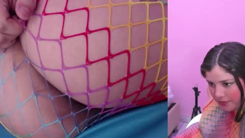 Snapshot of trianna__ chatting on February 12, 3:05 pm Trianna online show from February 12, 3:05 pm