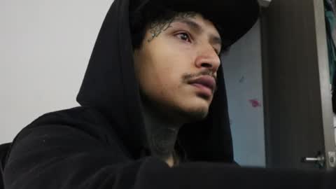 - trieone online show from October 12, 9:49 pm