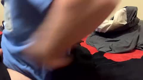 Snapshot of triller402 chatting on October 31, 10:04 am triller402 online show from October 31, 10:04 am