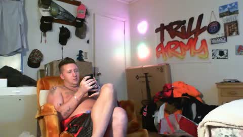 trillnonymau5 online show from January 21, 9:24 am