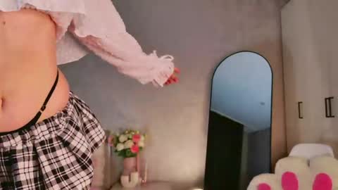 Luna online show from April 23, 3:35 pm