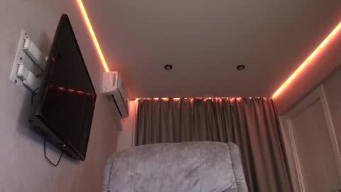 tripleprinces online show from March 11, 4:51 pm