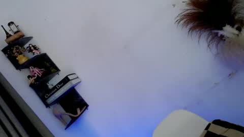 trixie_moore online show from April 6, 5:08 am