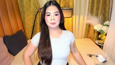 TRIXIE online show from April 24, 11:34 am