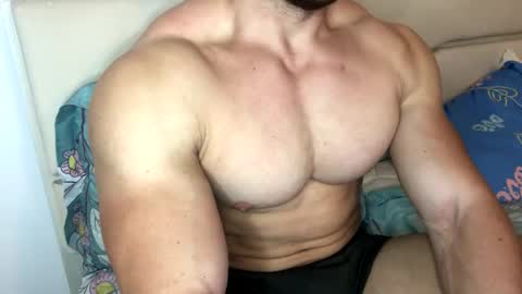 Snapshot of troncq chatting on September 25, 7:32 pm Troncq online show from September 25, 7:32 pm