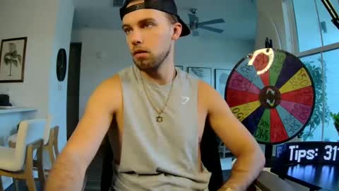 Snapshot of troy_greenxo chatting on September 16, 9:07 pm Troy Green online show from September 16, 9:07 pm