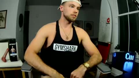Snapshot of troy_greenxo chatting on March 10, 2:17 am Troy Green online show from March 10, 2:17 am