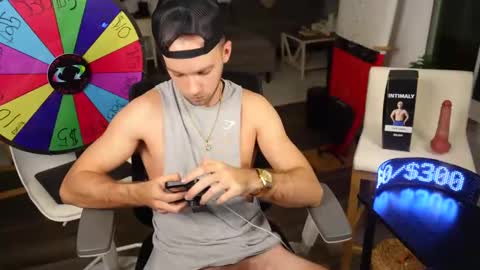 Snapshot of troy_greenxo chatting on January 14, 3:53 am Troy Green online show from January 14, 3:53 am