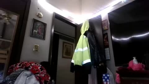 TruckersWifeToBe online show from December 7, 4:26 am