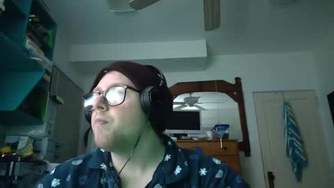 HandicappedLaugher online show from December 3, 5:04 am