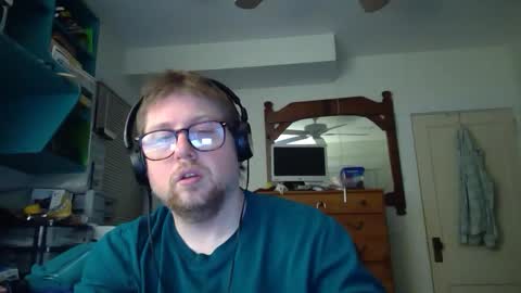 HandicappedLaugher online show from December 25, 4:33 am